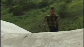 Alexandra Quinn baise avec un nain !