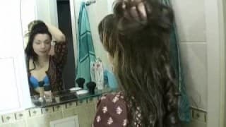 A 18ans elle se fait tringler dans la salle de bain