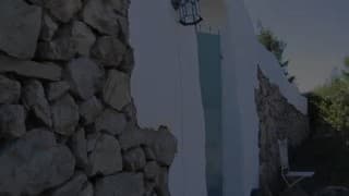 Son vagin elle le titille en extérieur