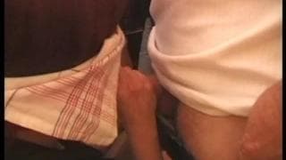 Française chaude pour plusieurs hommes en ruts !