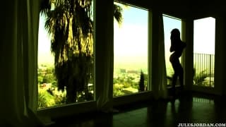 Melina Mason prend un monstre pied avec son mec