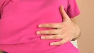 Plusieurs caresses qu’elle réalise devant la caméra