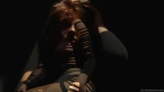 Jillian Janson avale le sperme de son homme