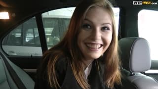 Timea Bela posée sur la queue de son mec