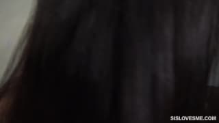 Magnifique Alexis Dean se fait jouir dessus POV